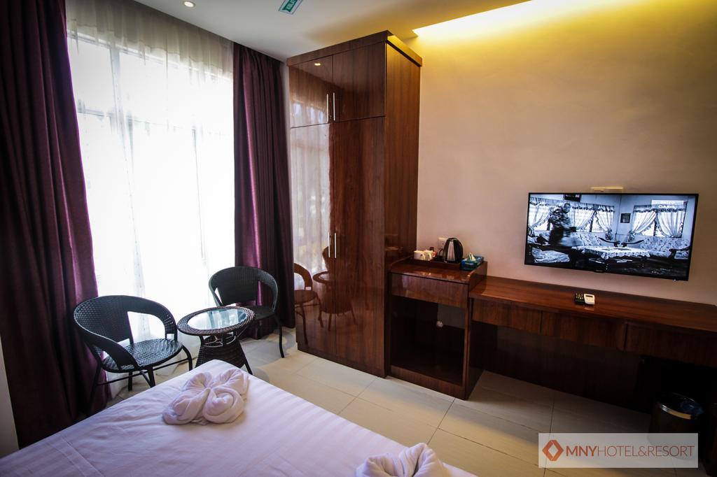 Mny Hotel & Resort Kampung Teluk Nipah Exteriör bild
