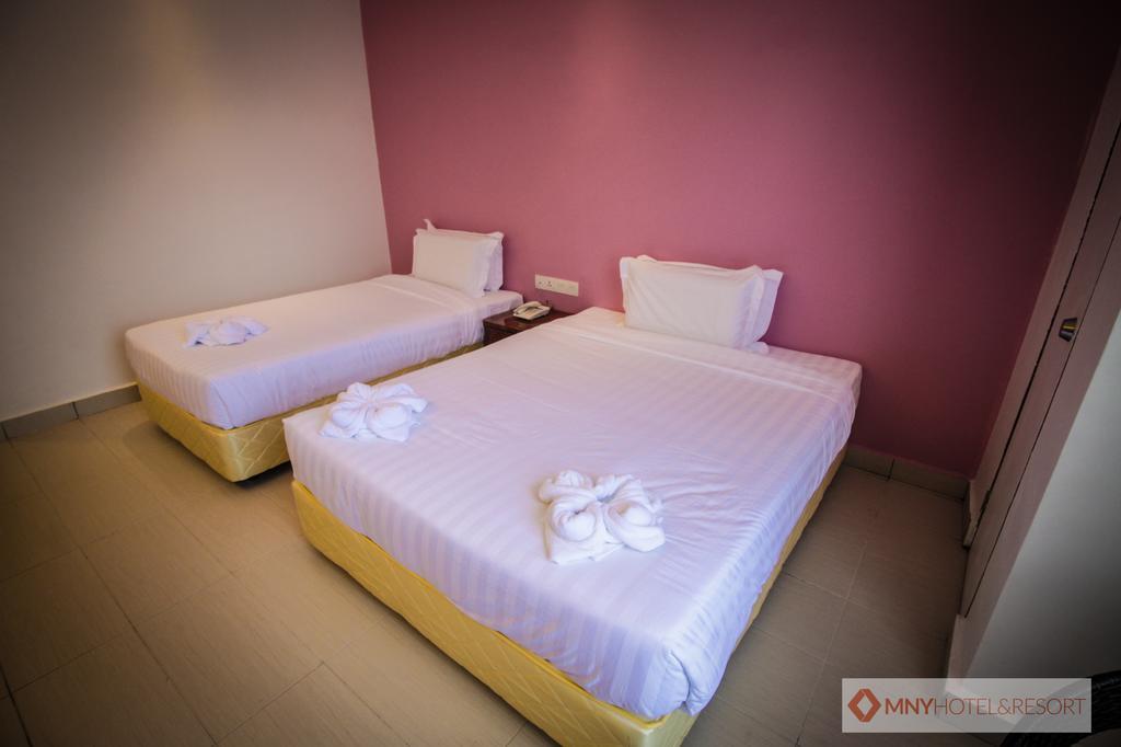 Mny Hotel & Resort Kampung Teluk Nipah Exteriör bild