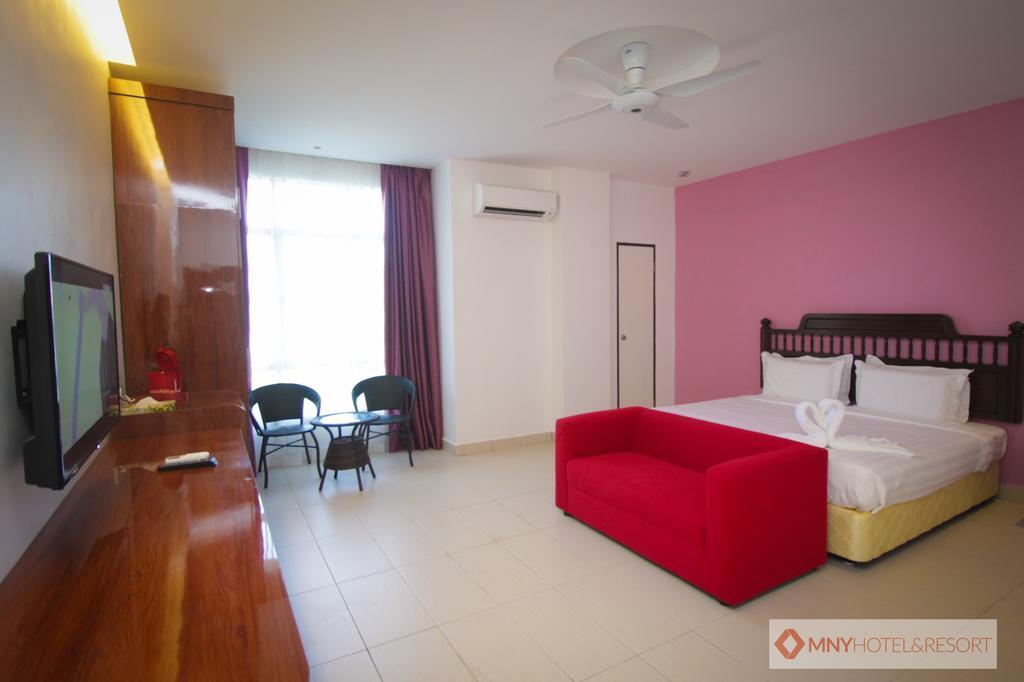 Mny Hotel & Resort Kampung Teluk Nipah Exteriör bild