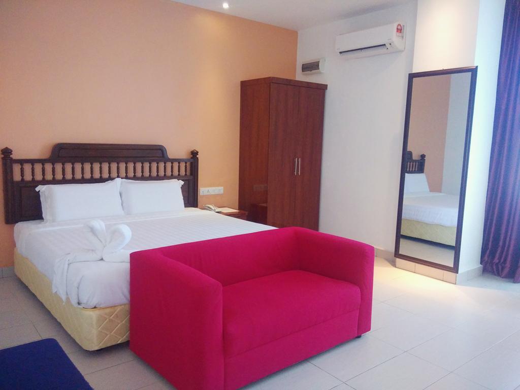Mny Hotel & Resort Kampung Teluk Nipah Exteriör bild