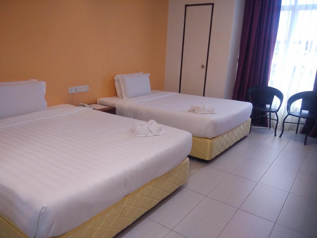 Mny Hotel & Resort Kampung Teluk Nipah Exteriör bild