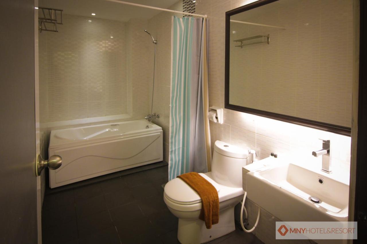 Mny Hotel & Resort Kampung Teluk Nipah Exteriör bild